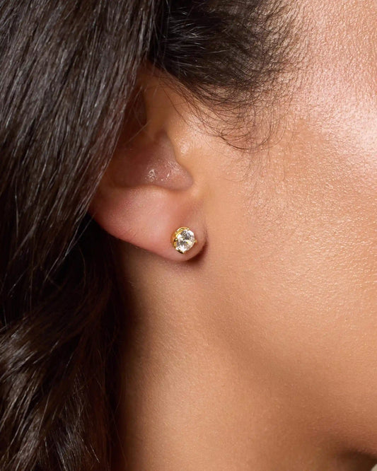 Women's Classic Round Stud Earrings 5mm