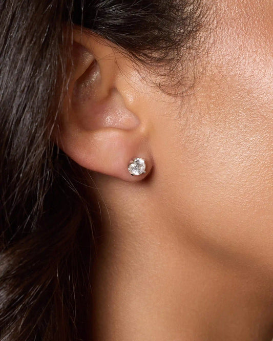 Women's Classic Round Stud Earrings 5mm