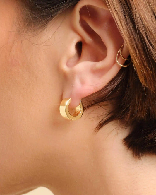 Women's Chunkie Huggie Earrings
